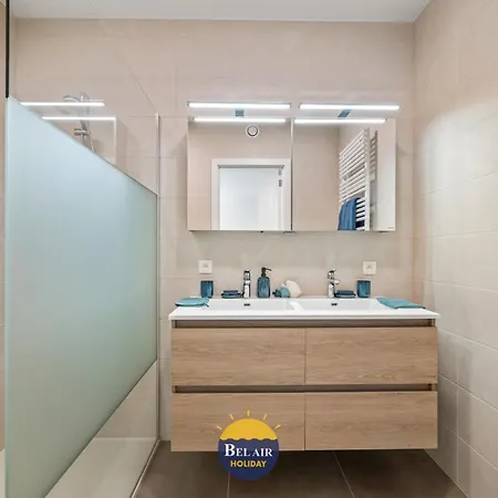 Bel Air - Newly Built With A Spacious Terrace And Stunning Harbour Views T171